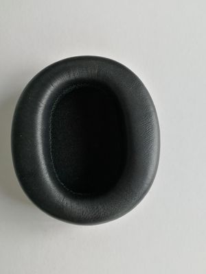 noise-canceling ear pad black colour accessories  for the headphone  wired earphones blue tooth headphone